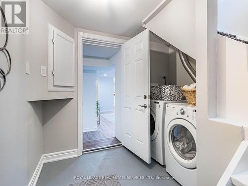 39 Clarence Street, Brampton, ON - Indoor Photo Showing Laundry Room