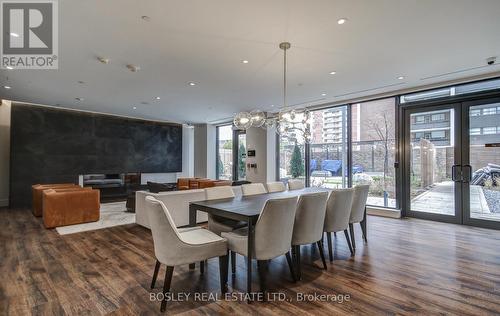 702 - 21 Park Street E, Mississauga, ON - Indoor Photo Showing Dining Room