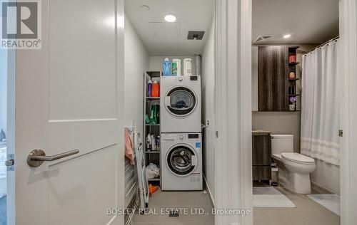 702 - 21 Park Street E, Mississauga, ON - Indoor Photo Showing Laundry Room