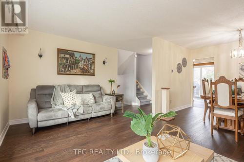 129 Bell Drive, Whitby (Lynde Creek), ON - Indoor Photo Showing Living Room