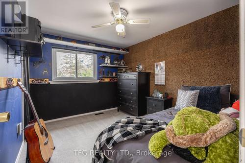 129 Bell Drive, Whitby (Lynde Creek), ON - Indoor Photo Showing Bedroom