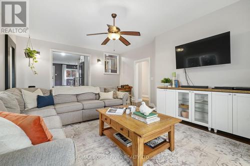 11557 County 2 Road, Alnwick/Haldimand (Grafton), ON - Indoor Photo Showing Living Room