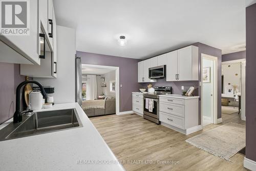 11557 County 2 Road, Alnwick/Haldimand (Grafton), ON - Indoor Photo Showing Kitchen