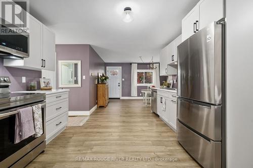 11557 County 2 Road, Alnwick/Haldimand (Grafton), ON - Indoor Photo Showing Kitchen