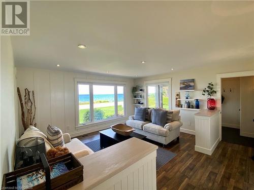 Main Level - 98 North Shore Road, Port Elgin, ON - Indoor Photo Showing Living Room