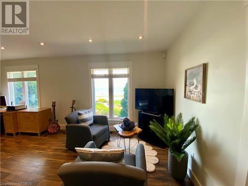 Main Level Office/Music Room - 98 North Shore Road, Port Elgin, ON - Indoor Photo Showing Living Room