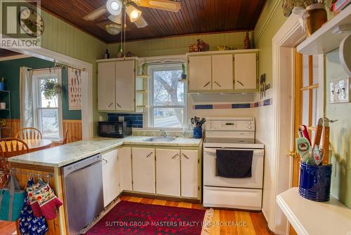 14193 Highway 38, Central Frontenac (Frontenac Centre), ON - Indoor Photo Showing Kitchen