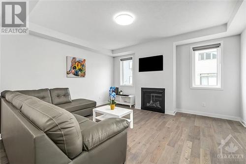 309 Crossway Terrace, Ottawa, ON - Indoor Photo Showing Living Room With Fireplace