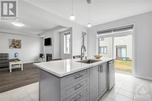 309 Crossway Terrace, Ottawa, ON - Indoor Photo Showing Kitchen With Upgraded Kitchen