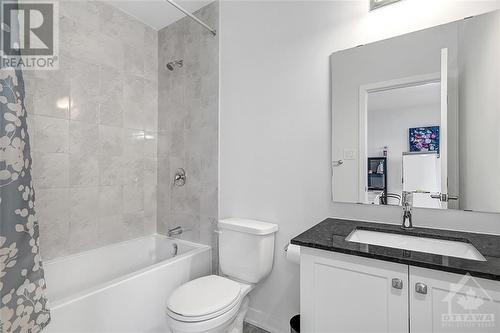 309 Crossway Terrace, Ottawa, ON - Indoor Photo Showing Bathroom