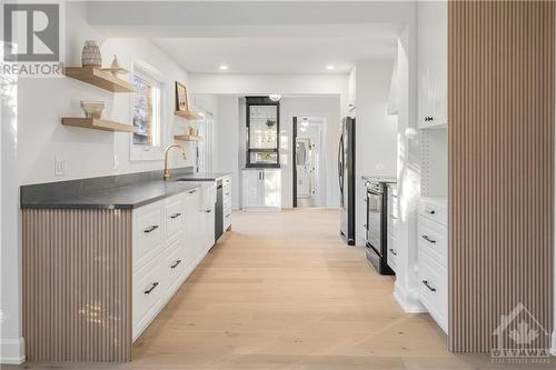 5 Rutherford Crescent, Kanata, ON - Indoor Photo Showing Kitchen