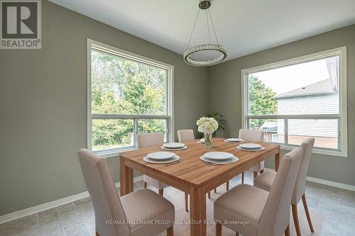 20 Frontier Avenue, Orillia, ON - Indoor Photo Showing Dining Room