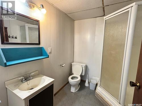 342 Howard Street, Drake, SK - Indoor Photo Showing Bathroom