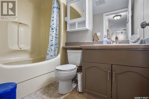 105 910 9Th Street E, Saskatoon, SK - Indoor Photo Showing Bathroom