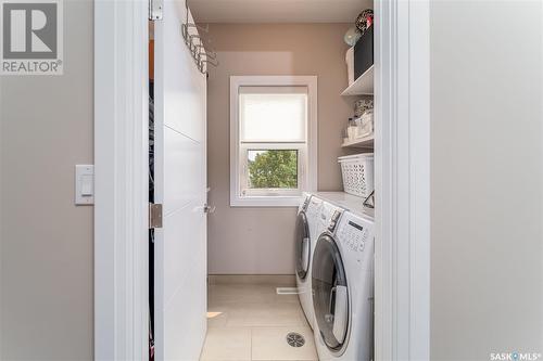 2408 Dufferin Avenue, Saskatoon, SK - Indoor Photo Showing Laundry Room