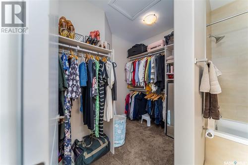 2408 Dufferin Avenue, Saskatoon, SK - Indoor With Storage