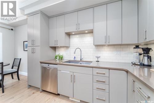 2408 Dufferin Avenue, Saskatoon, SK - Indoor Photo Showing Kitchen With Double Sink With Upgraded Kitchen