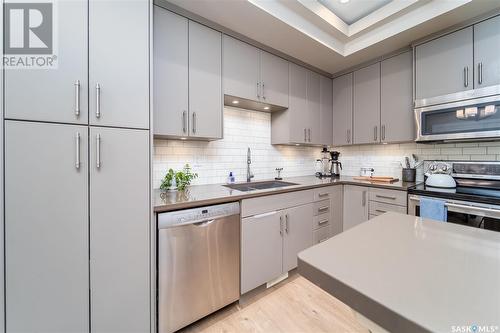 2408 Dufferin Avenue, Saskatoon, SK - Indoor Photo Showing Kitchen With Double Sink