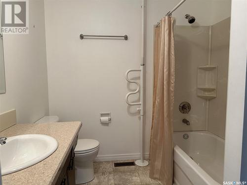 1326 Glendale Street, Moose Jaw, SK - Indoor Photo Showing Bathroom