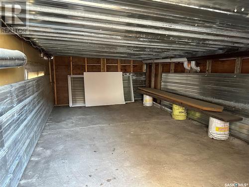 1326 Glendale Street, Moose Jaw, SK - Indoor Photo Showing Garage