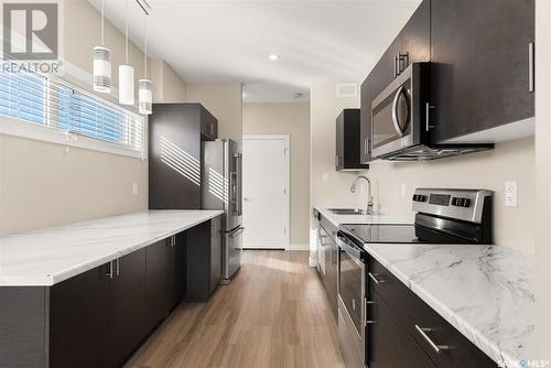 A & B 3957 James Hill Road, Regina, SK - Indoor Photo Showing Kitchen With Upgraded Kitchen