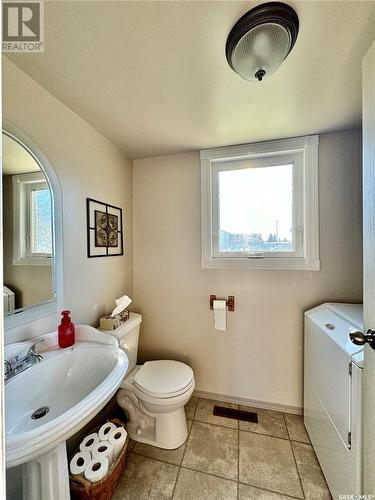 125 Riedel Avenue W, Langenburg, SK - Indoor Photo Showing Bathroom