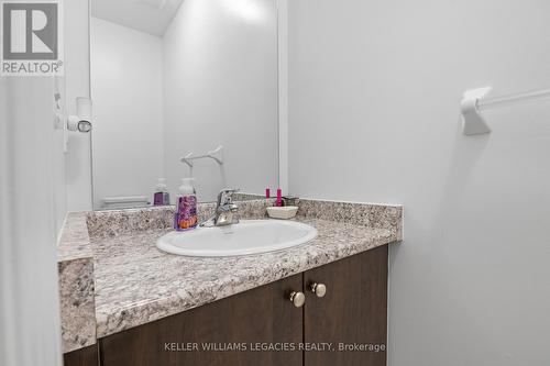 22 Mackenzie Street, Southgate, ON - Indoor Photo Showing Bathroom