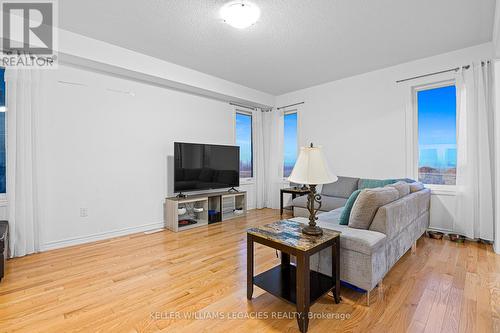 22 Mackenzie Street, Southgate, ON - Indoor Photo Showing Living Room