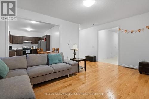 22 Mackenzie Street, Southgate, ON - Indoor Photo Showing Living Room