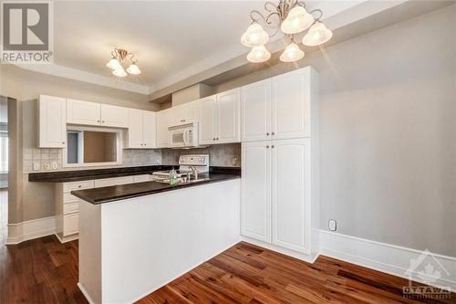 50 Briargate Private Unit#4, Ottawa, ON - Indoor Photo Showing Kitchen