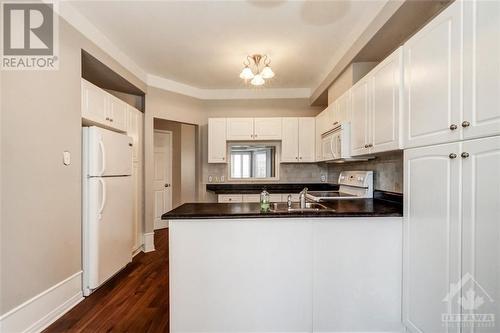 50 Briargate Private Unit#4, Ottawa, ON - Indoor Photo Showing Kitchen With Double Sink