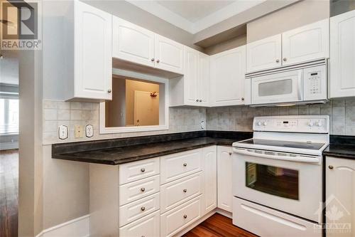 50 Briargate Private Unit#4, Ottawa, ON - Indoor Photo Showing Kitchen