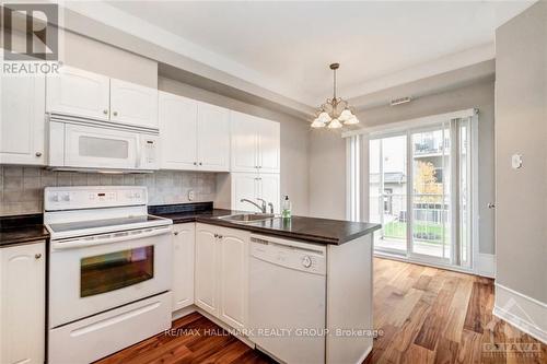 4 - 50 Briargate, Ottawa, ON - Indoor Photo Showing Kitchen