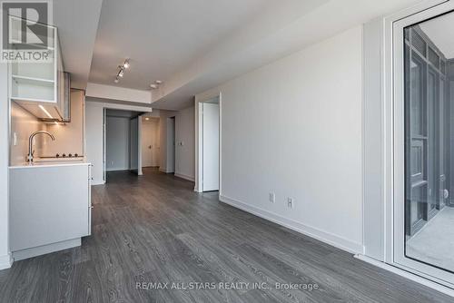 910 - 19 Western Battery Road, Toronto, ON - Indoor Photo Showing Kitchen