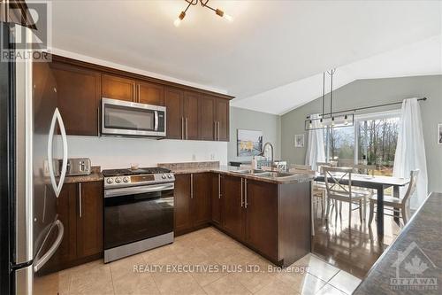 194 Levis Street, Clarence-Rockland, ON - Indoor Photo Showing Kitchen With Double Sink