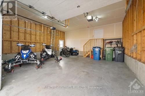 194 Levis Street, Clarence-Rockland, ON - Indoor Photo Showing Garage