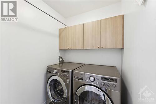 241 Dave Smith Crescent, Ottawa, ON - Indoor Photo Showing Laundry Room