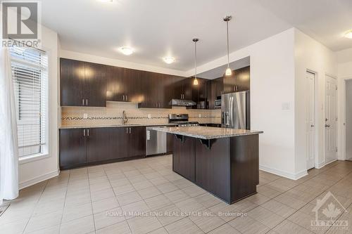 241 Dave Smith Crescent, Ottawa, ON - Indoor Photo Showing Kitchen With Upgraded Kitchen