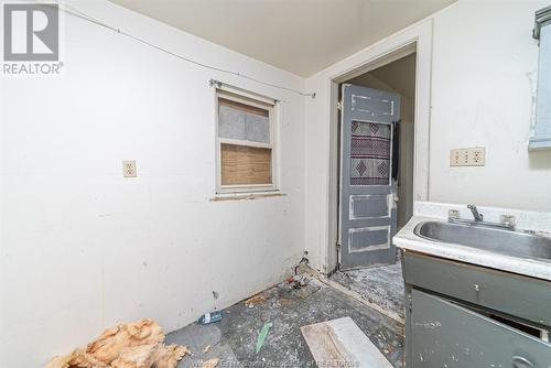 663 Marentette Avenue, Windsor, ON - Indoor Photo Showing Other Room