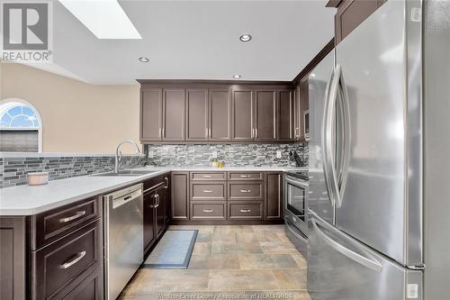 3869 Maguire, Windsor, ON - Indoor Photo Showing Kitchen With Upgraded Kitchen