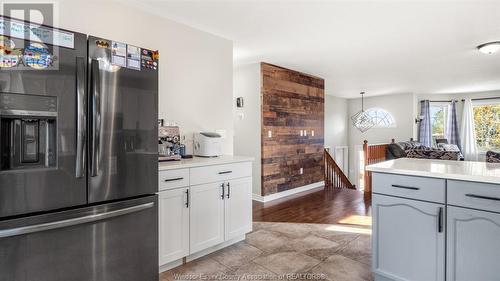 74 Walker Drive, Kingsville, ON - Indoor Photo Showing Kitchen