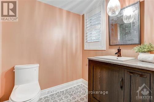 2 Kittansett Court, Ottawa, ON - Indoor Photo Showing Bathroom