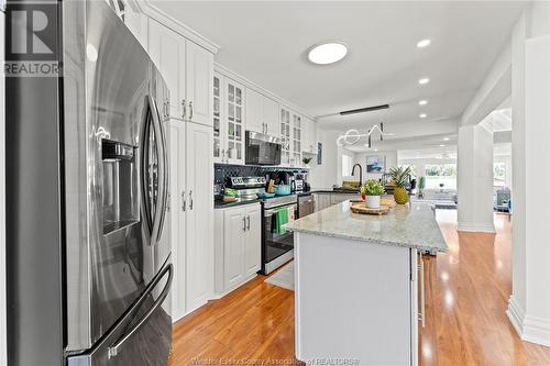 8830 Riverside Drive, Windsor, ON - Indoor Photo Showing Kitchen With Upgraded Kitchen