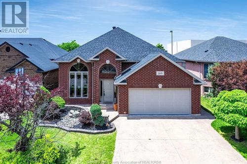 169 Branton Crescent, Tecumseh, ON - Outdoor With Facade