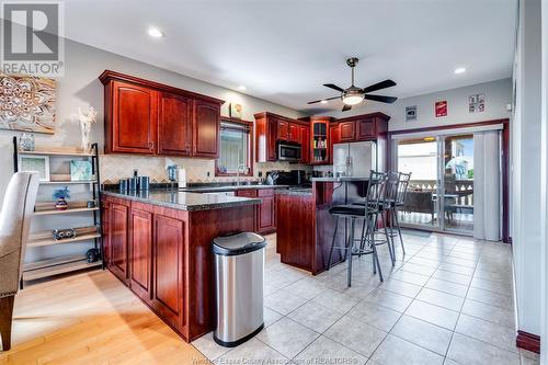 169 Branton Crescent, Tecumseh, ON - Indoor Photo Showing Kitchen