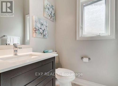 50 Sharonview Crescent, East Gwillimbury, ON - Indoor Photo Showing Bathroom