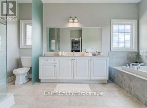 50 Sharonview Crescent, East Gwillimbury, ON - Indoor Photo Showing Bathroom