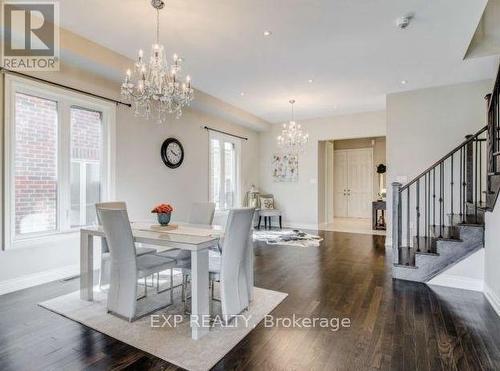 50 Sharonview Crescent, East Gwillimbury, ON - Indoor Photo Showing Dining Room