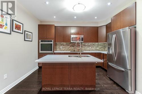 14 Golden Fern Street, Markham, ON - Indoor Photo Showing Kitchen With Upgraded Kitchen