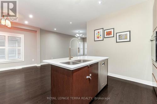 14 Golden Fern Street, Markham, ON - Indoor Photo Showing Kitchen With Double Sink